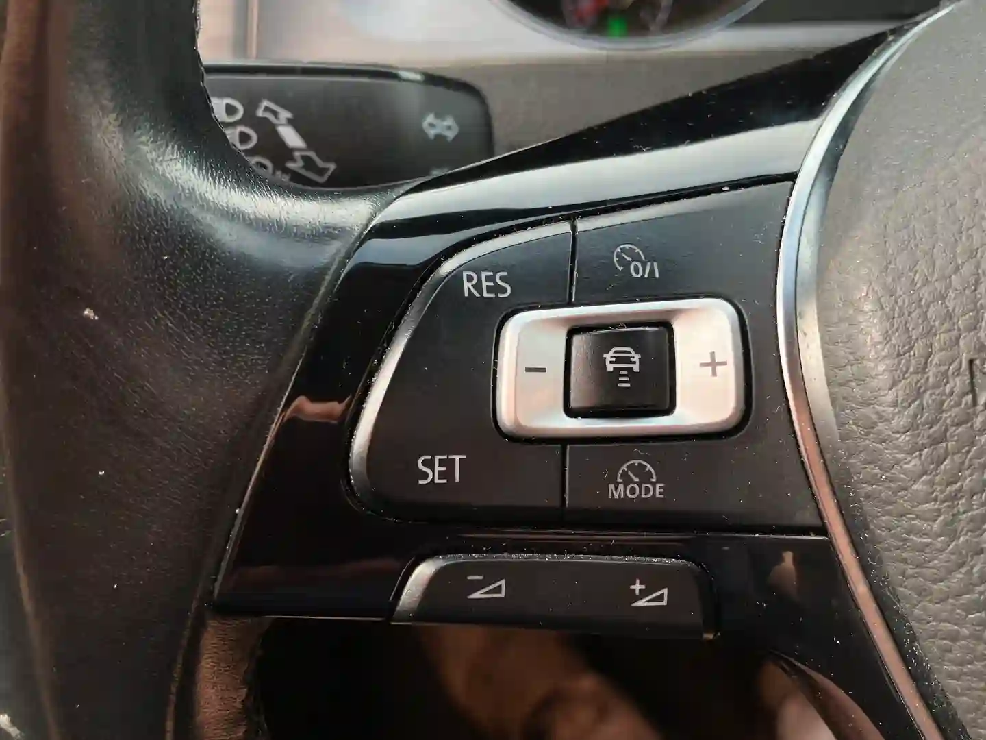 Car Image - 5cBbiYOCUp0A7VdWyXnrcr