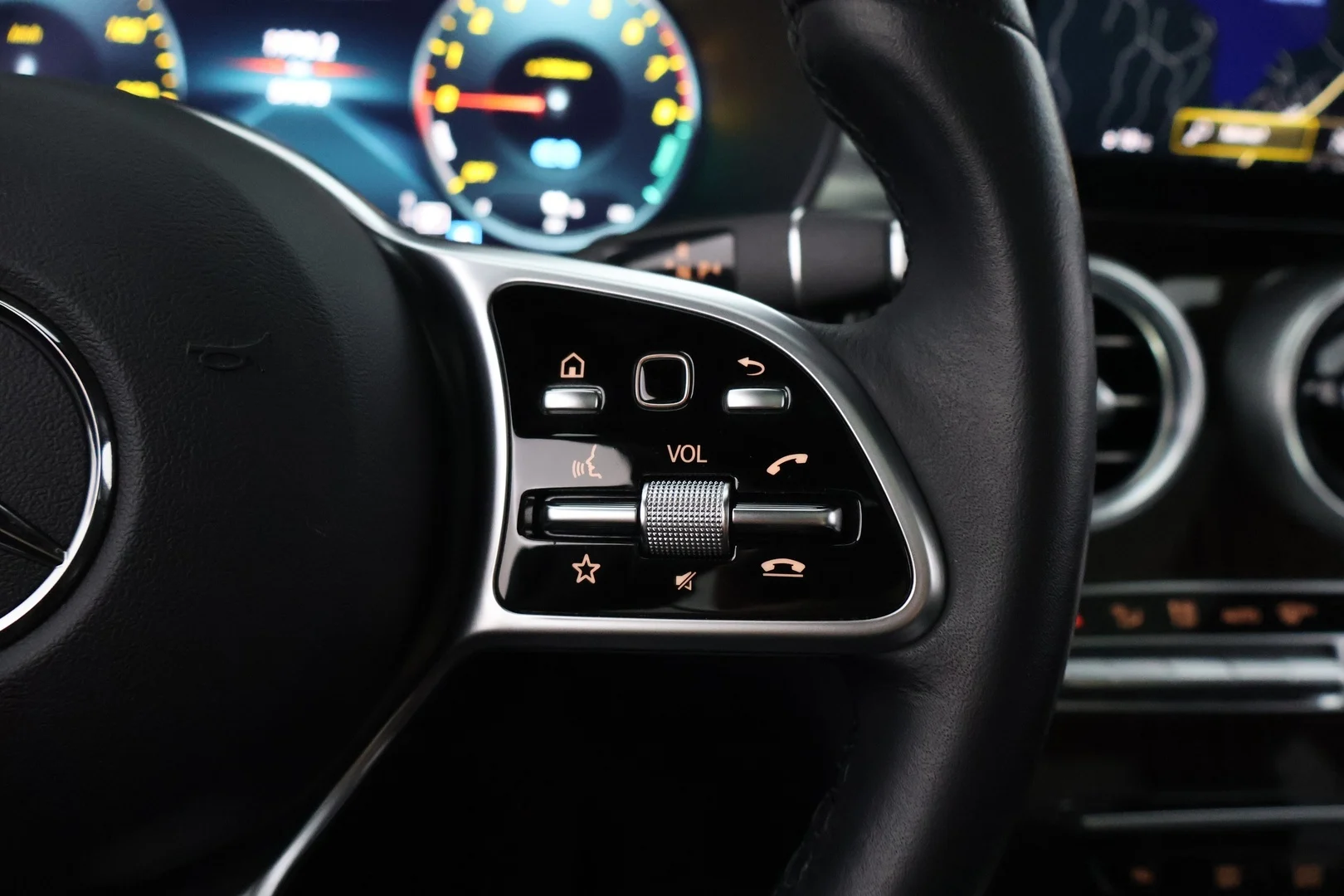 Car Image - 1hEBRstgkKmMHtZzGB8ms9