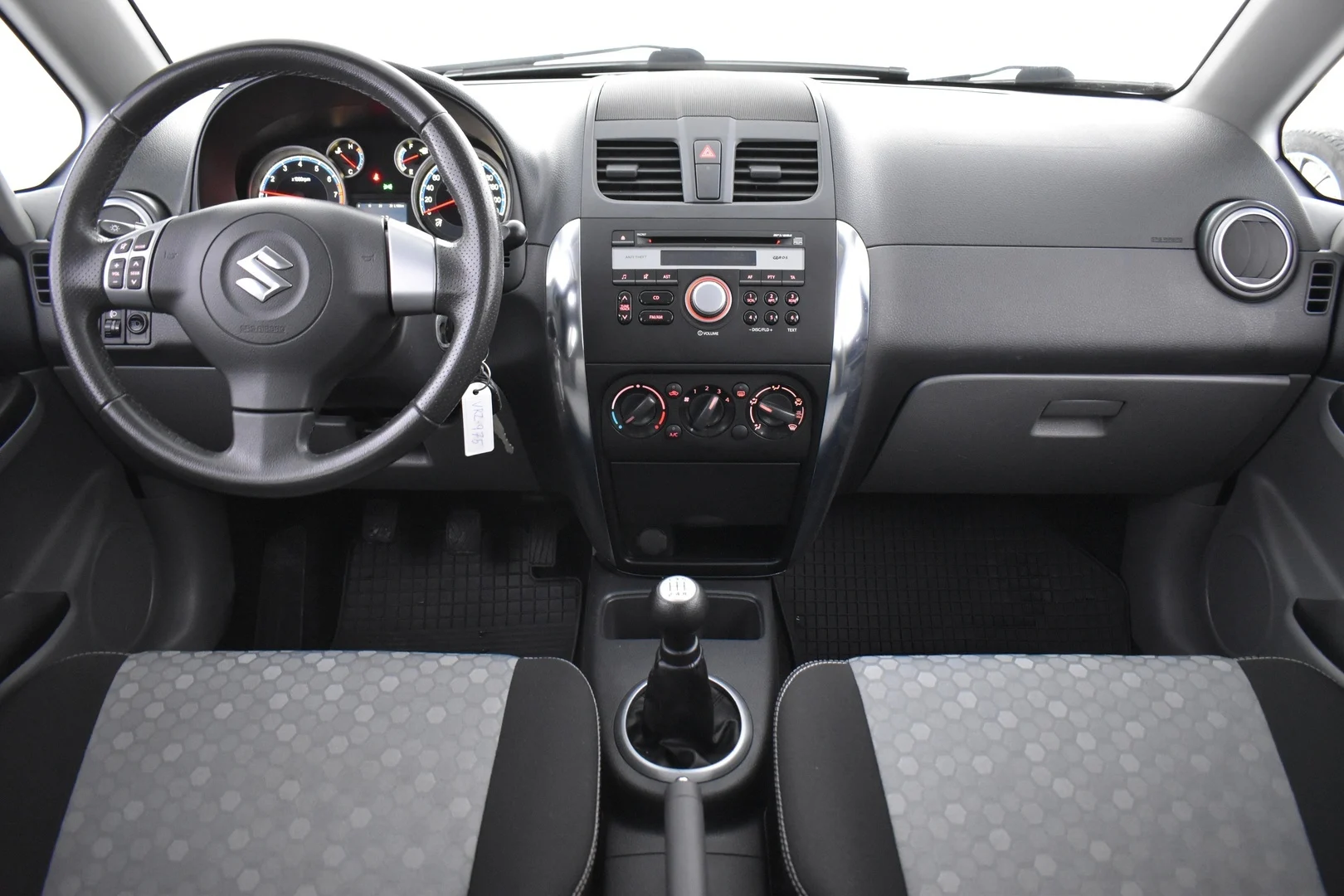 Car Image - 2gCm74f5GLrtZF53YNEDF5