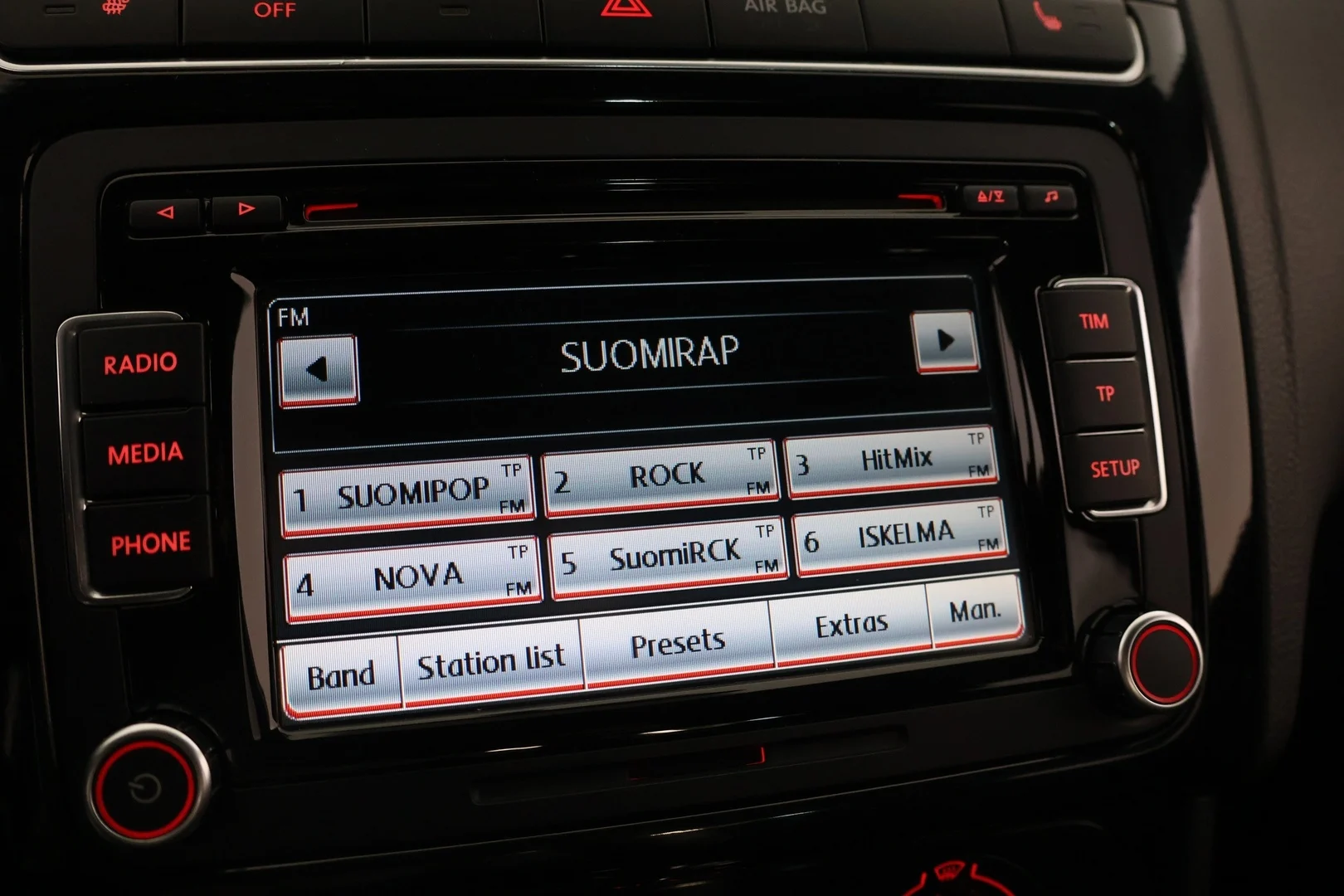 Car Image - 1INloYbLHl3CBi4khHE8AN