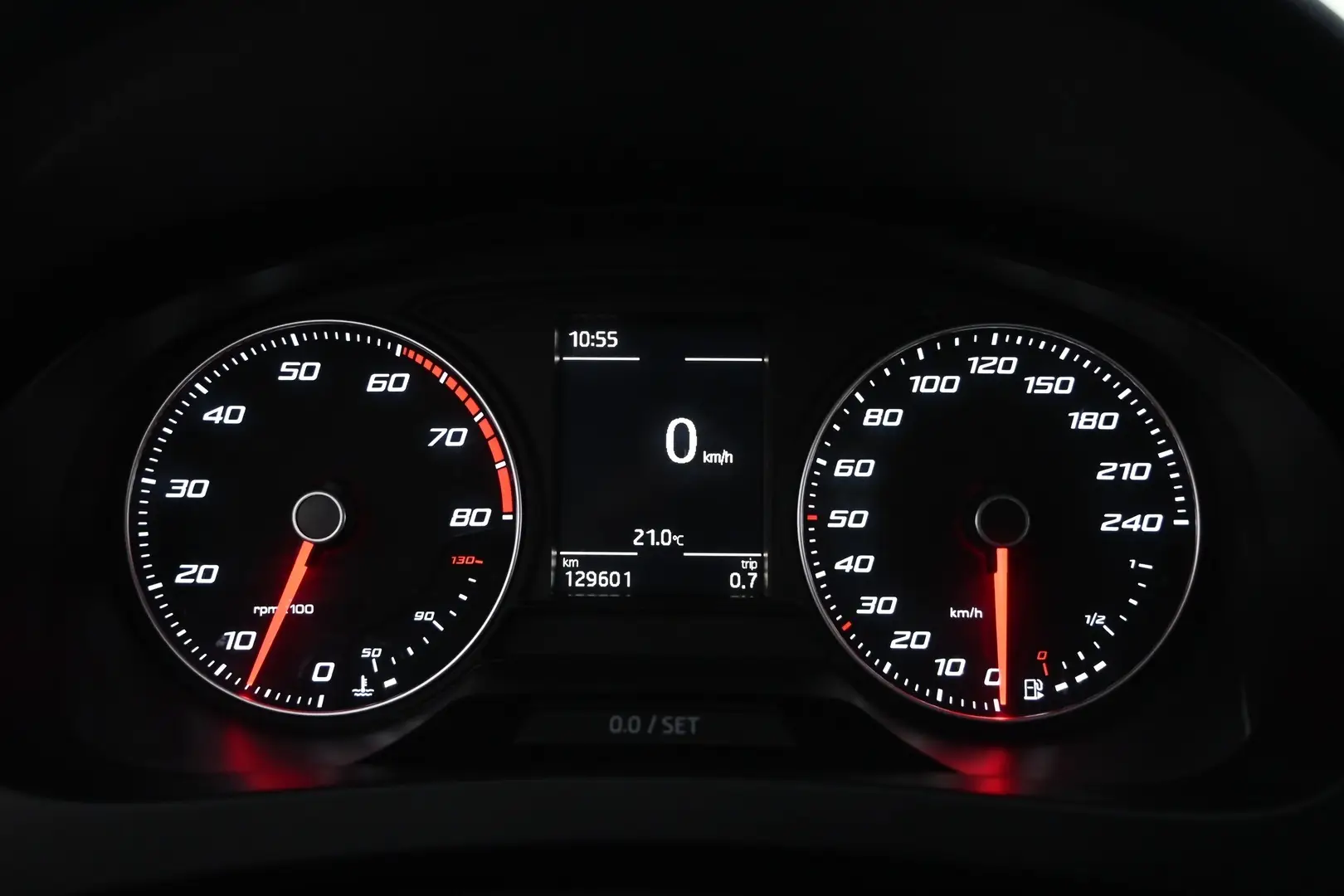 Car Image - 499CA670rAQsgD8pW0UXJf