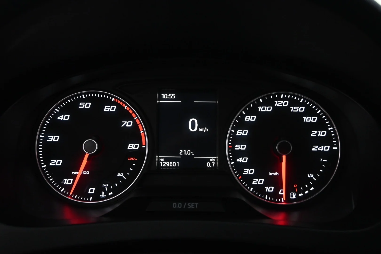 Car Image - 499CA670rAQsgD8pW0UXJf