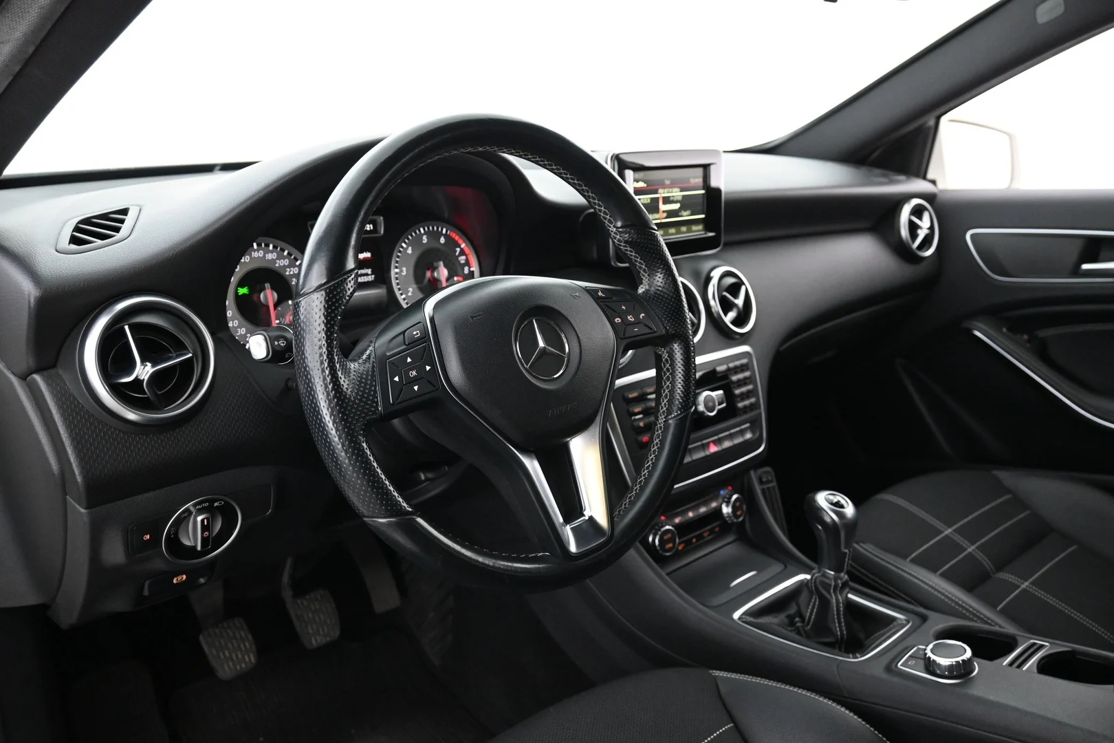 Car Image - 6QjmndQBVkeJpj6YEoqlJo