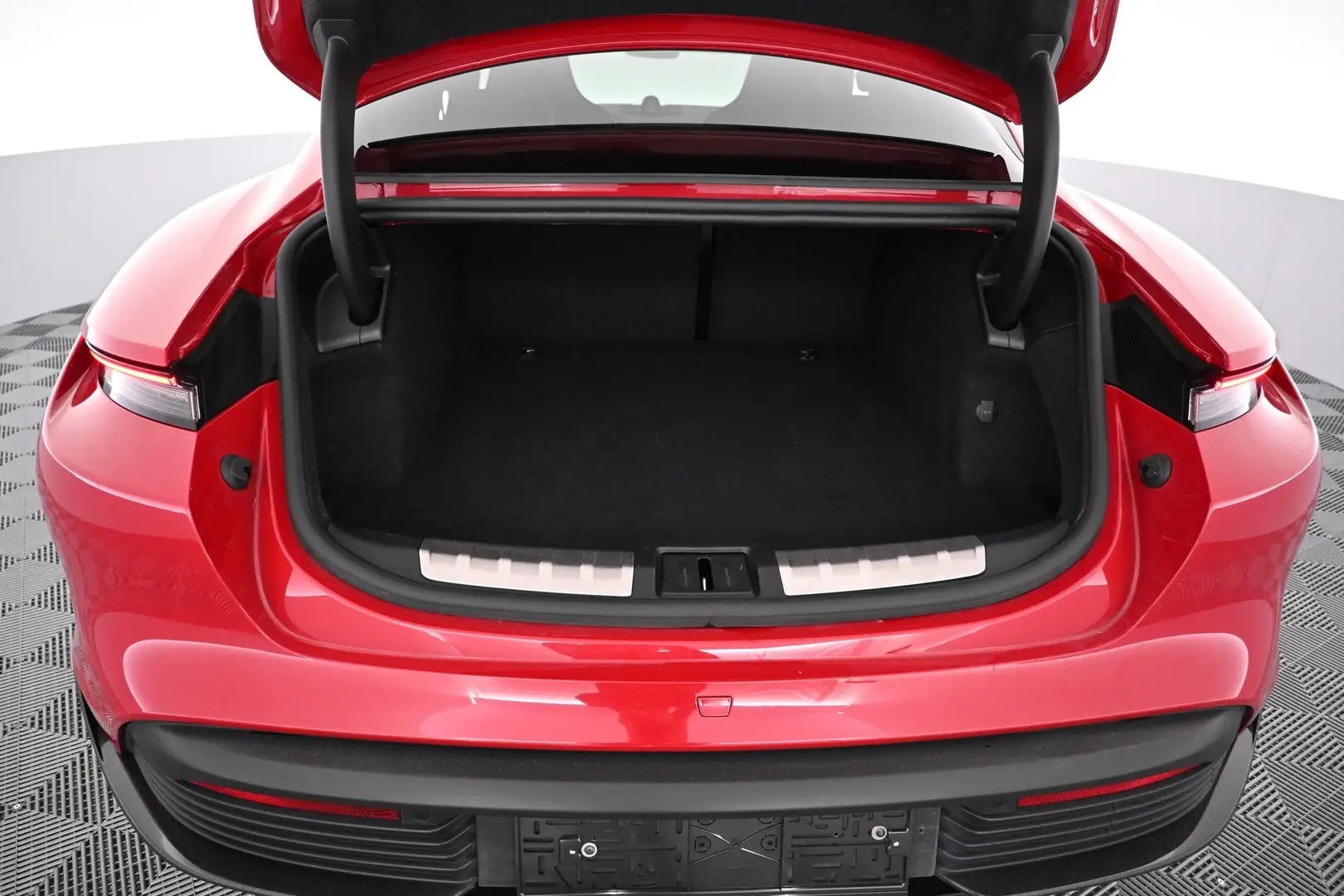 Car Image - 56LxVXfXumyknUjqB9NrIc