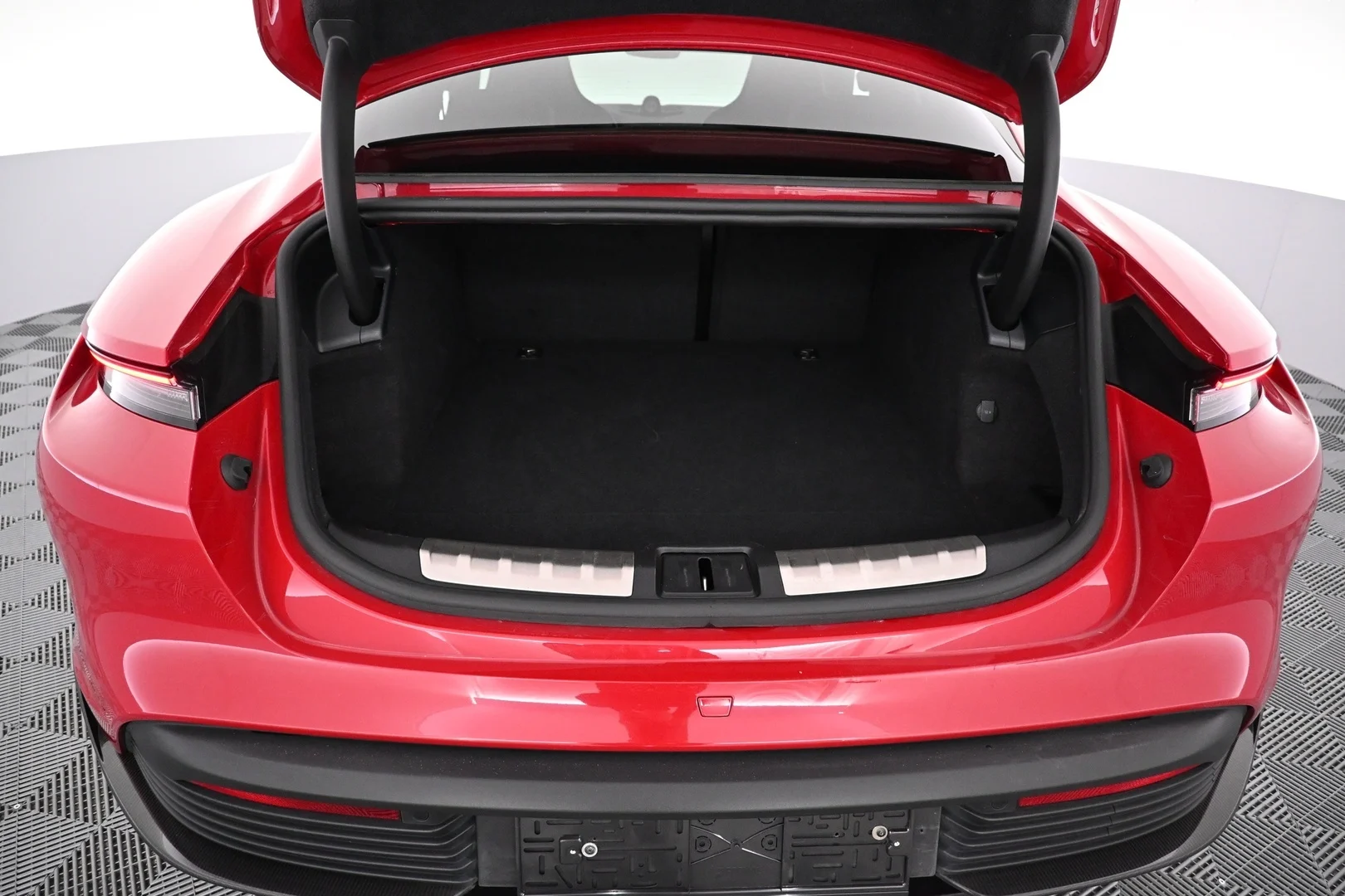 Car Image - 56LxVXfXumyknUjqB9NrIc
