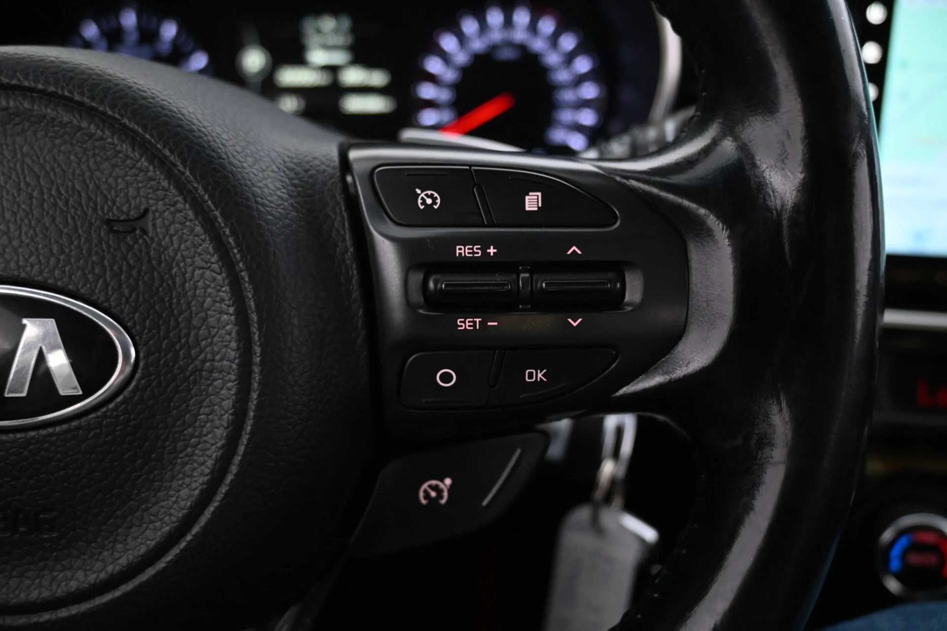 Car Image - 2fq6PSfHSmrKquWSmesHN1