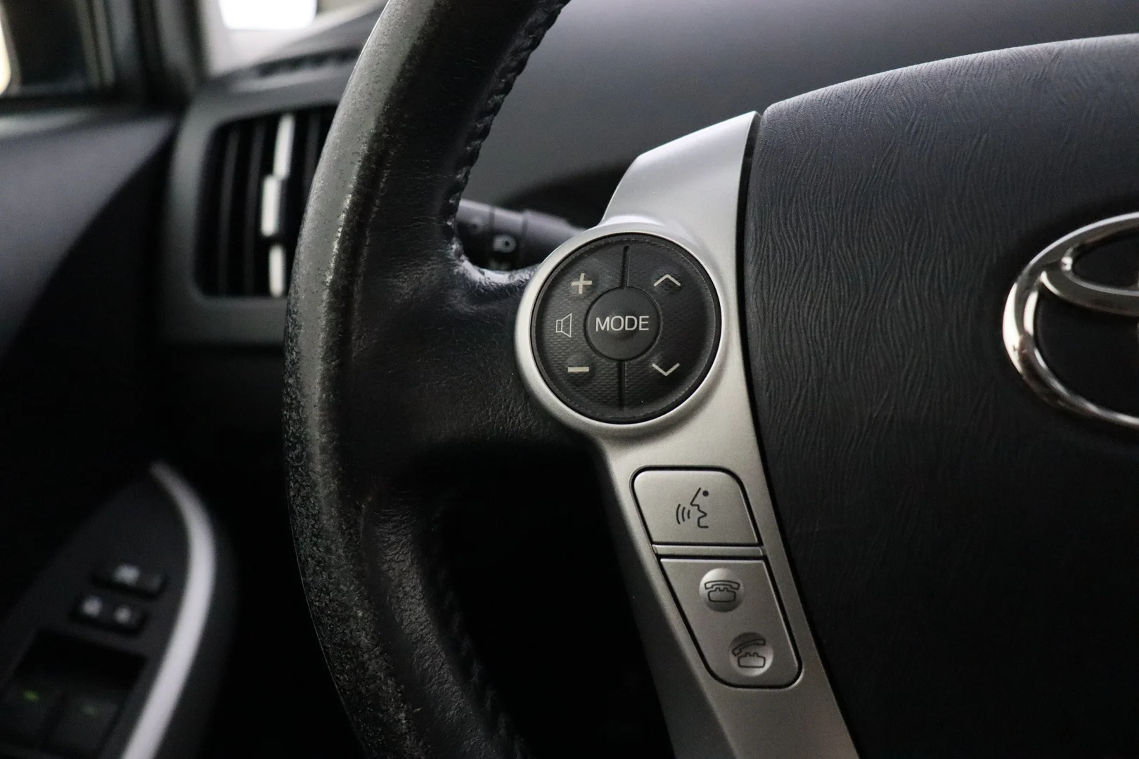 Car Image - 5U6mPVXcgkEld0PyLivTY5