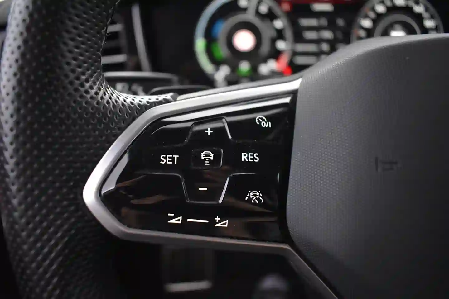 Car Image - 3XJna00QLG9JqGozEyZD39