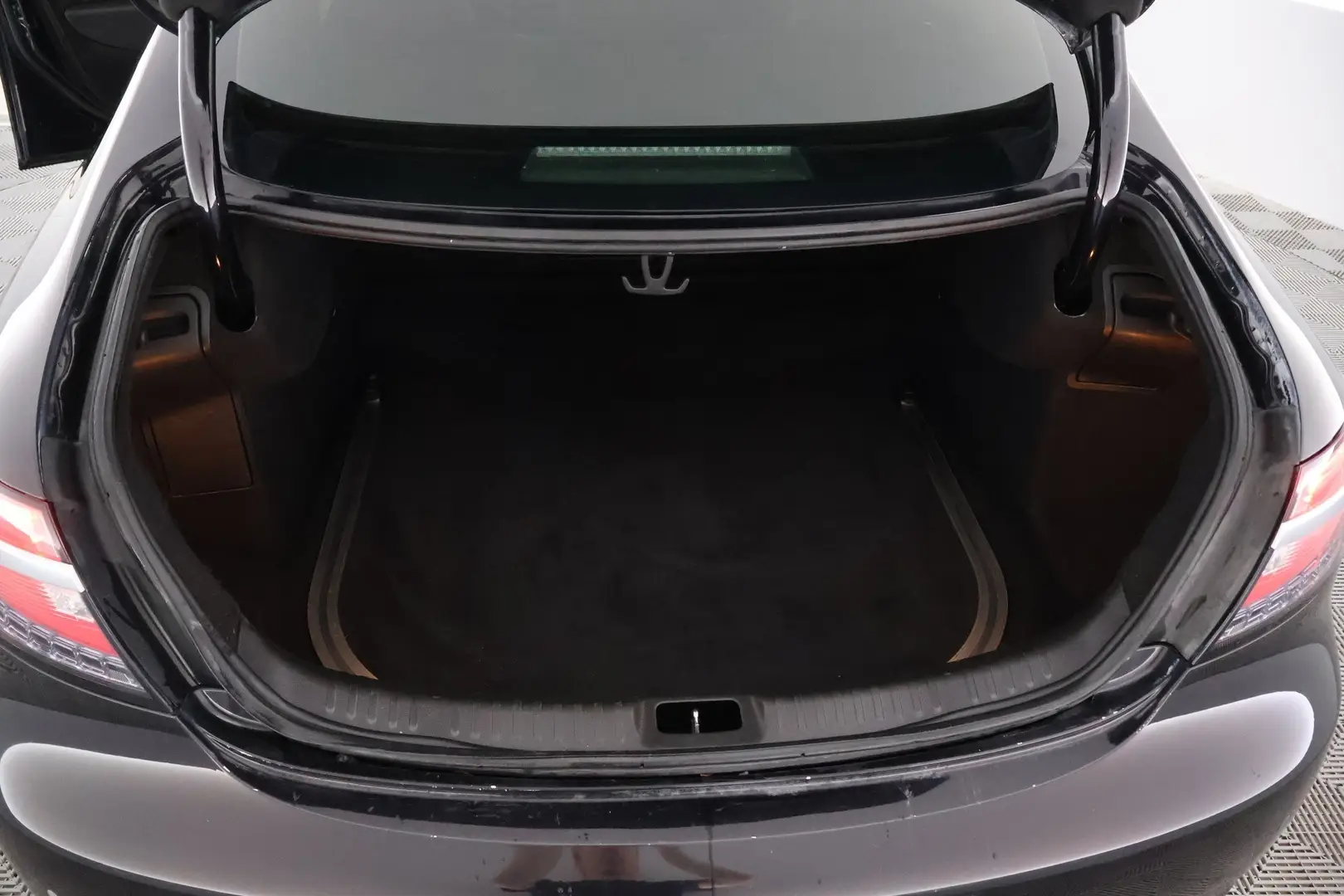 Car Image - 1aKUHnX1JDkFvxR7H8yOoL