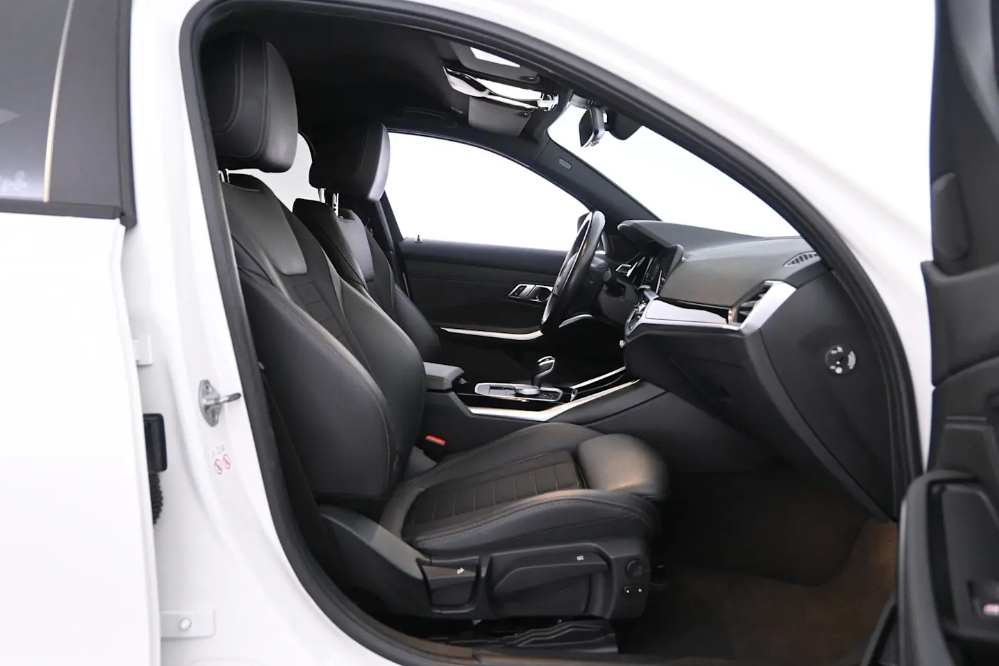 Car Image - ttO12BjdY9JEmiEHLniVh