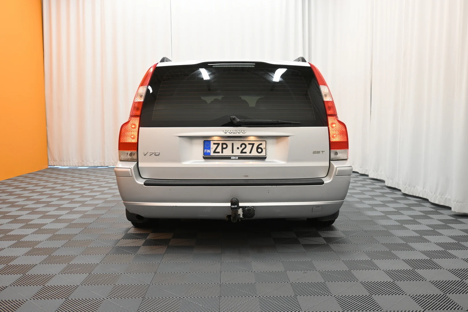 Car Image - 7HyVUKXXcH5WHTI9VZbp92