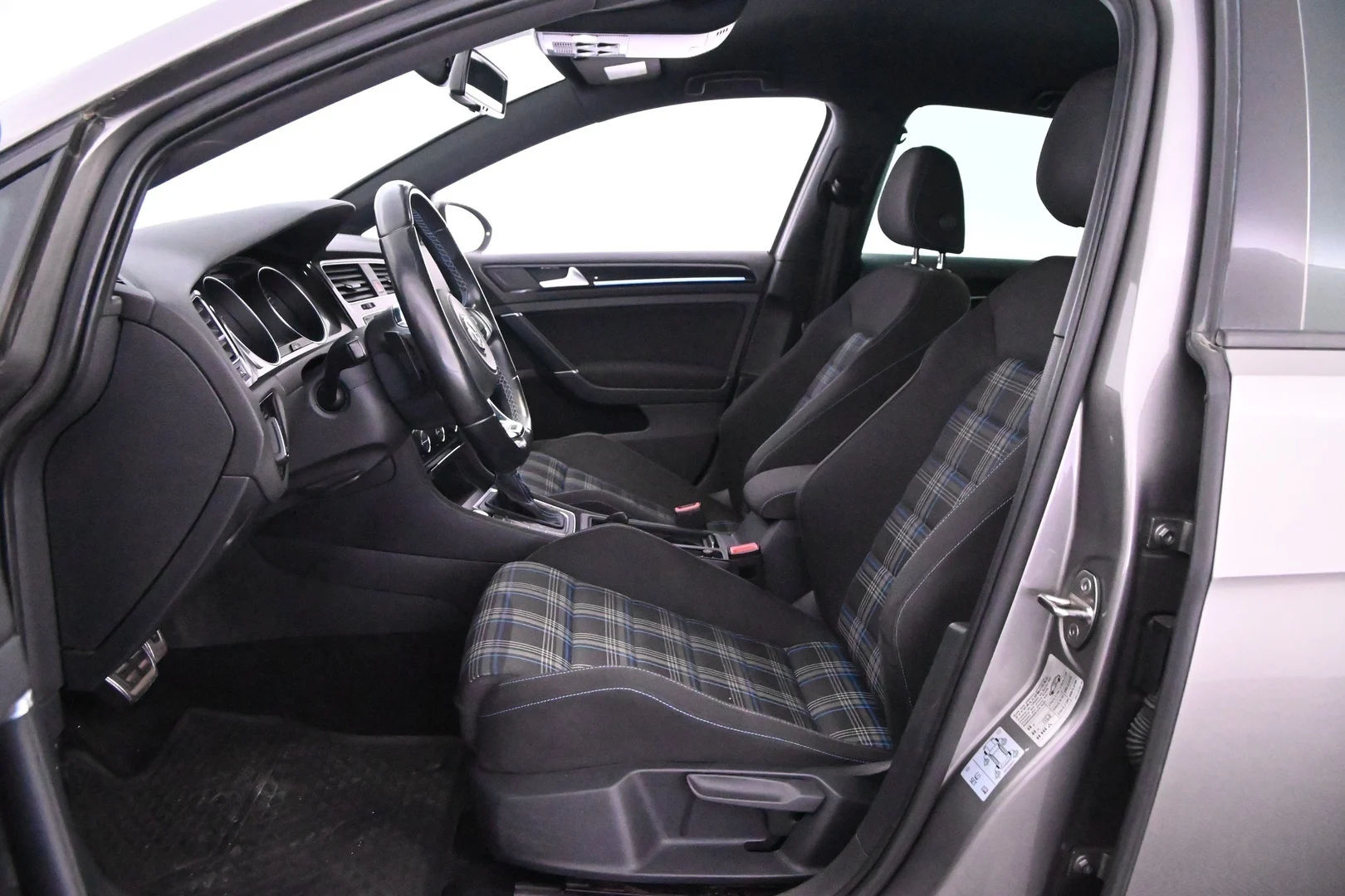 Car Image - 3qFSzPUPSxeSyRX1noyrBG