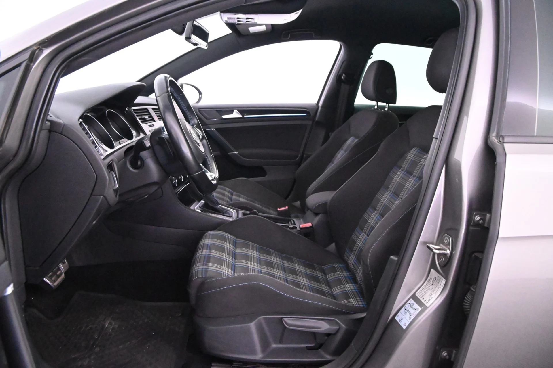 Car Image - 3qFSzPUPSxeSyRX1noyrBG