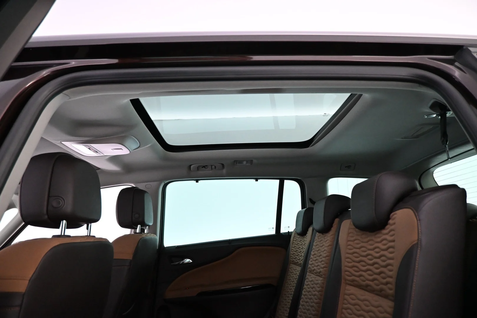 Car Image - 7p5PRHp5h6oy5ZmyzM81vn