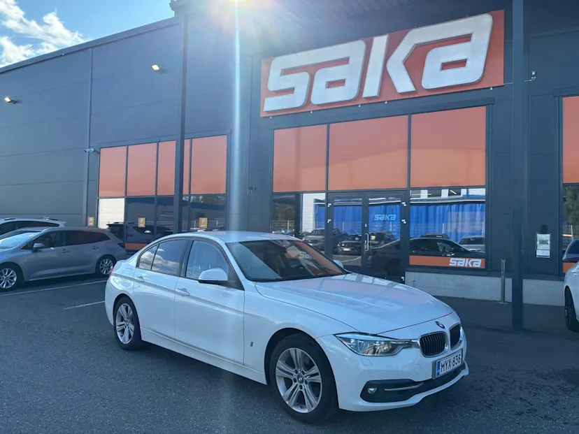 BMW 330