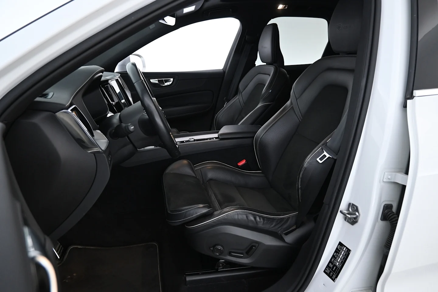 Car Image - 2q9NMRi5gxPsIvJGoZh38w