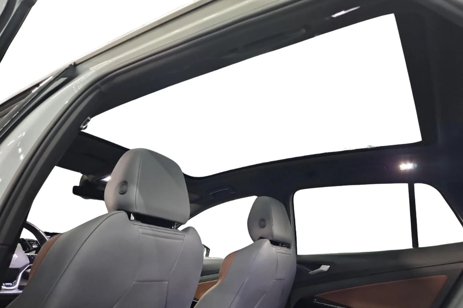 Car Image - ZVl3fkOYcY9xLVQP9RKvf