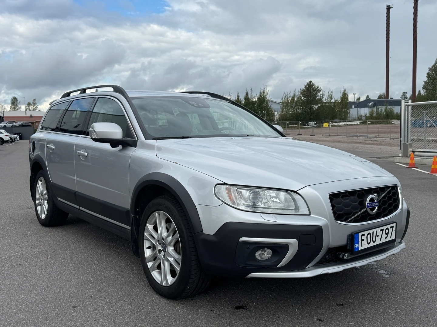 Car Image - 1nSuv9h44EyVXNWCzedXk4