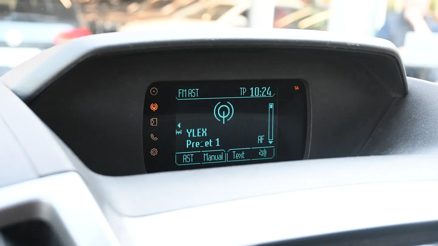 Car Image - 1IQYysiV5ql9tqJBga0QzI