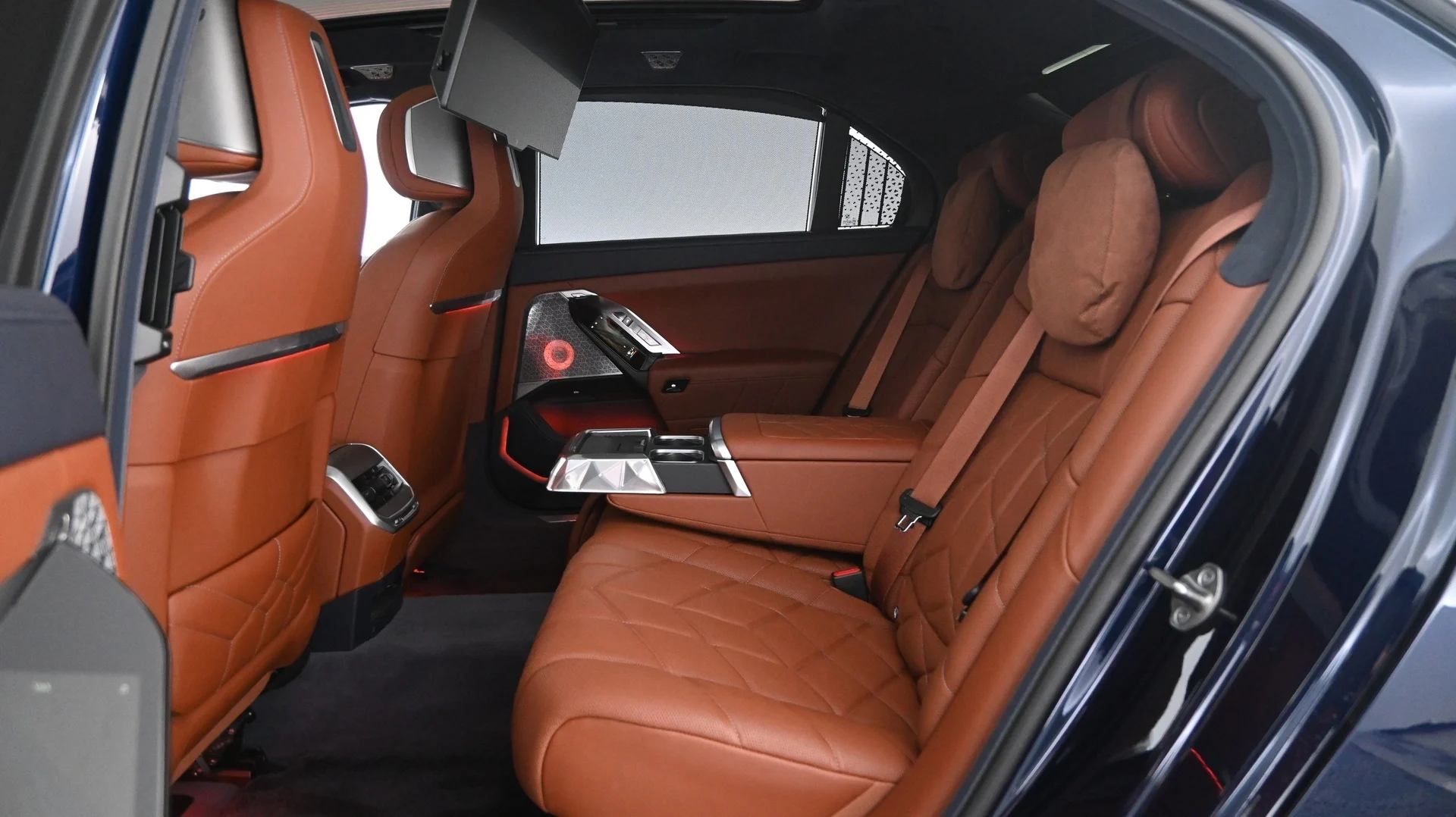 Car Image - 10nFTDhnnCghr4Sq4bAC6p