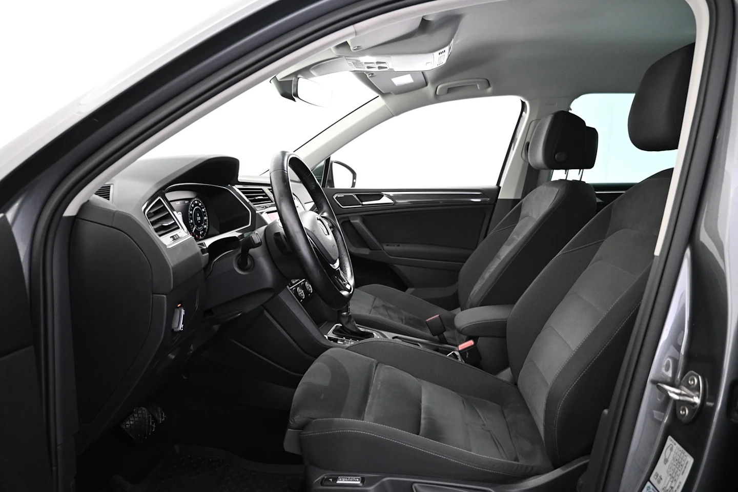 Car Image - 2KMQFqKwyYUjafbbSJrk1e