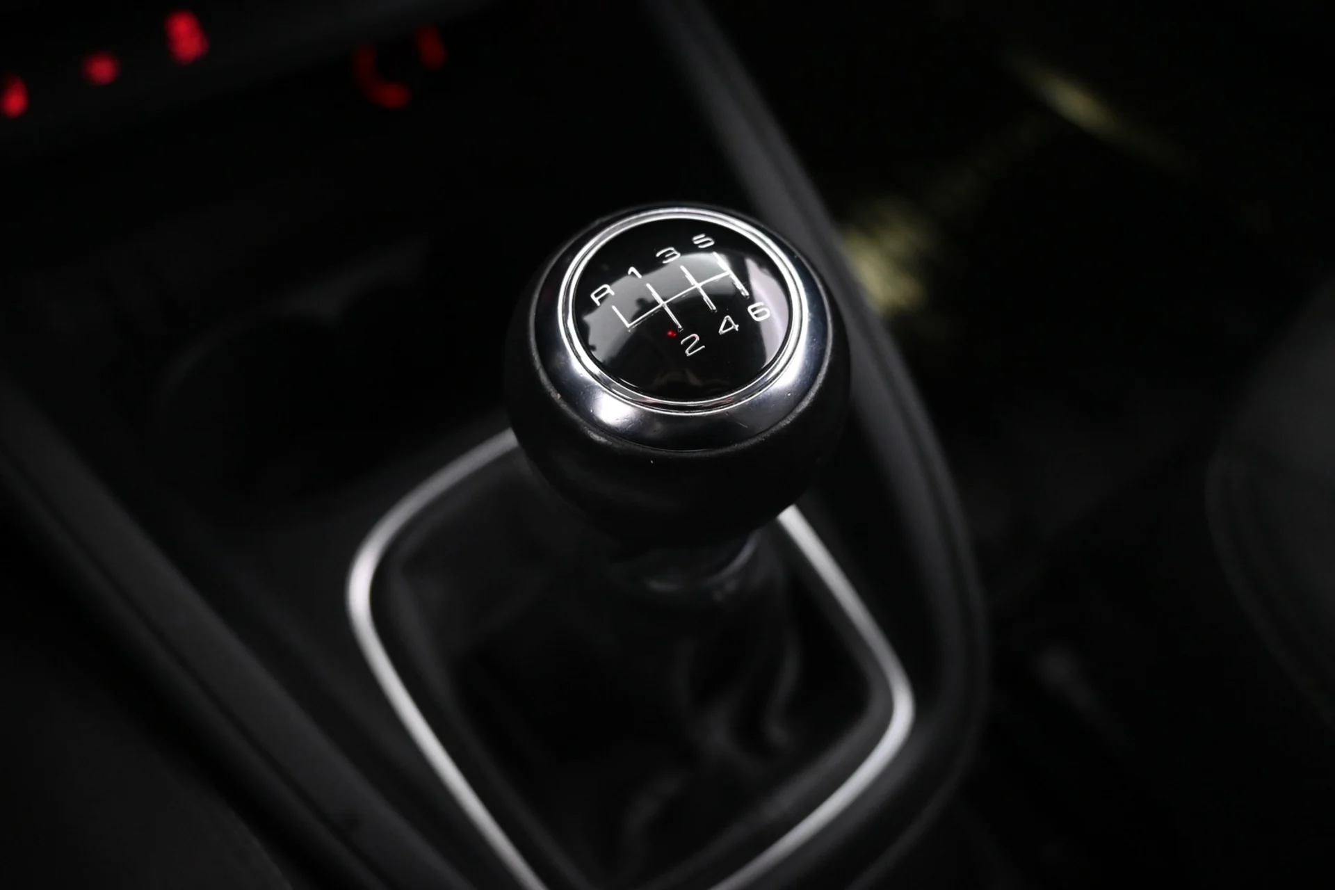 Car Image - 3ybquRTLX2IHJWzVp8mDhz