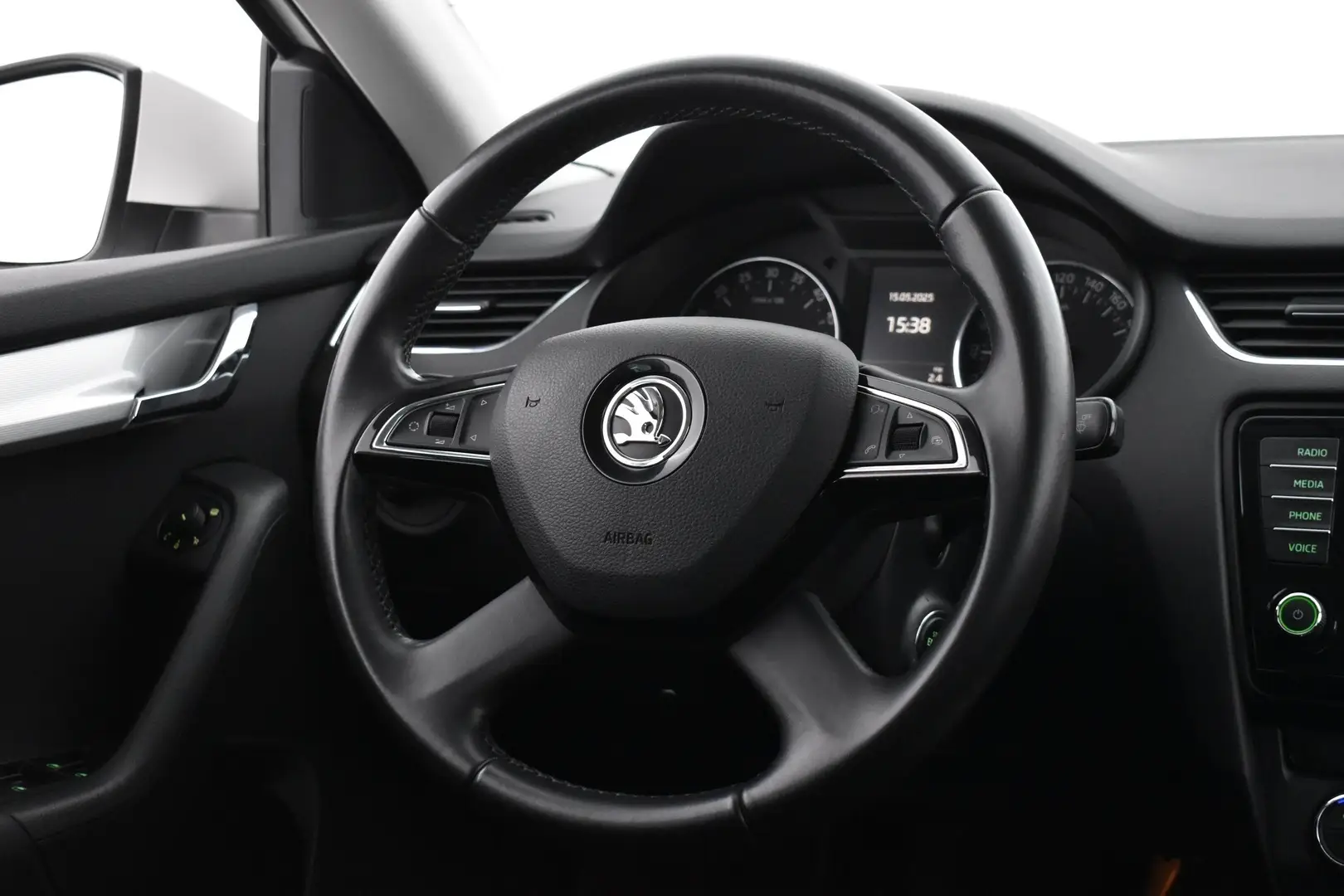 Car Image - 41kXL2qFTcYrToGRmebDNe