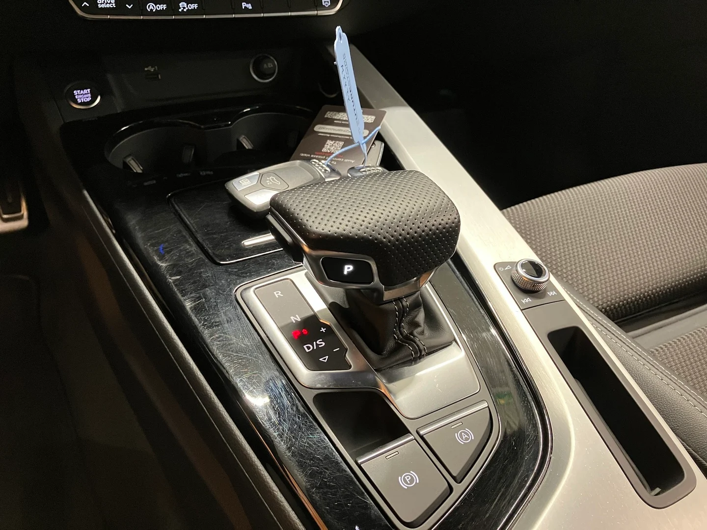 Car Image - 4DdkMcGD7yVxDnFzGzszYP
