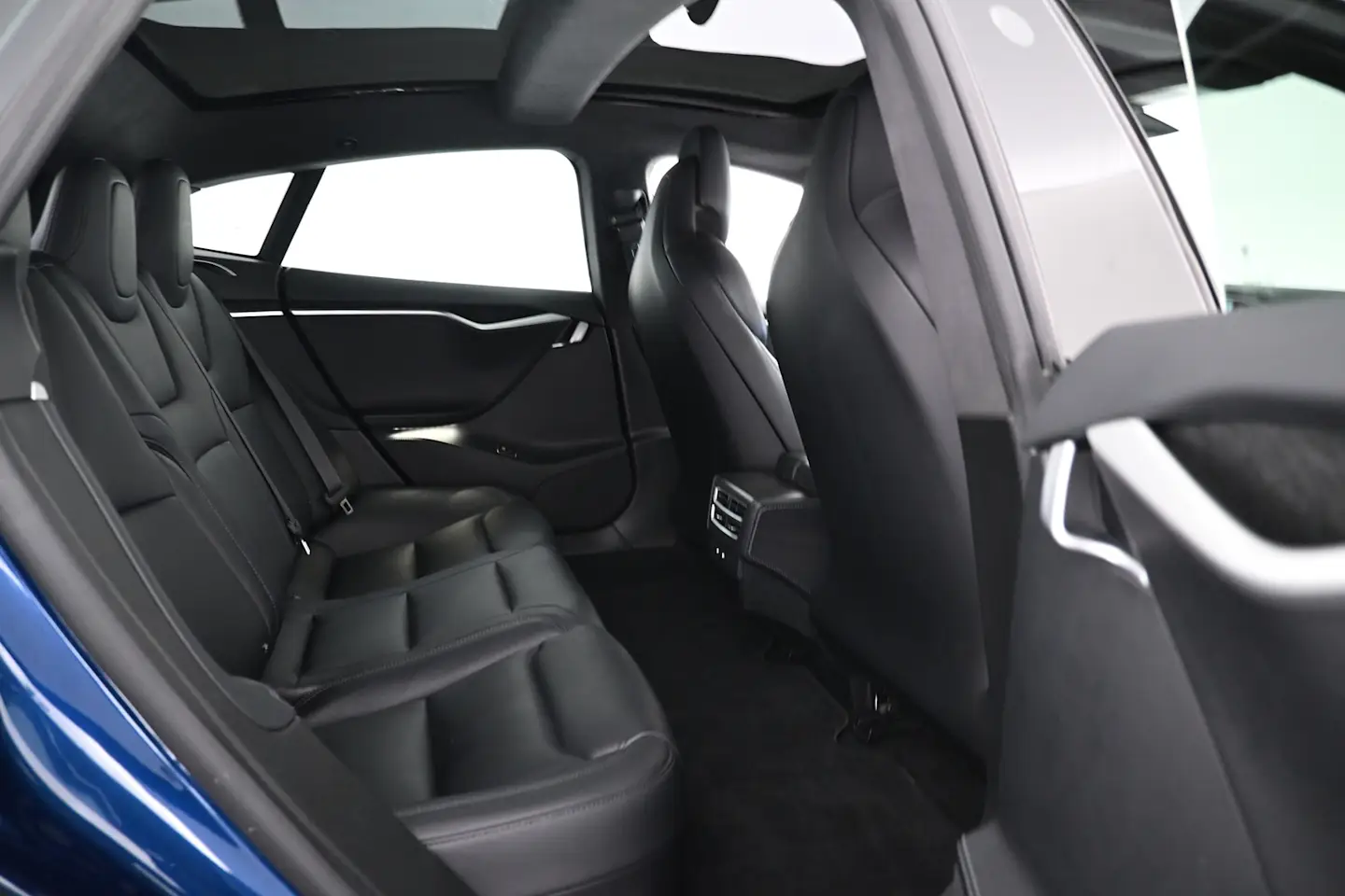 Car Image - 53JyIH5Pwyxyl8RpxQ7bwY