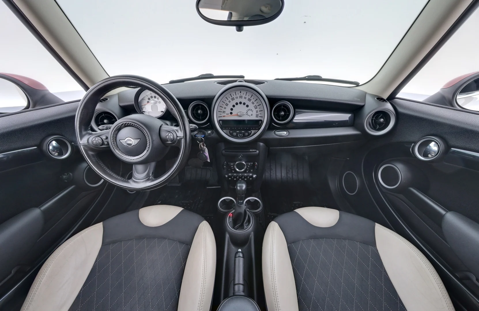 Car Image - 28dAdh6DsDcwecp952aZKy