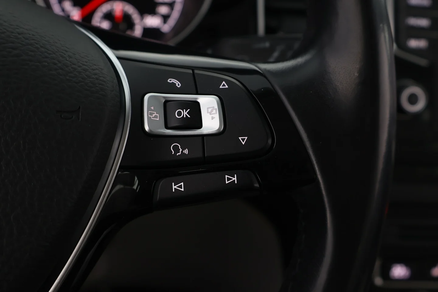 Car Image - 3pollbI9ZF05BTrbwKdpaO