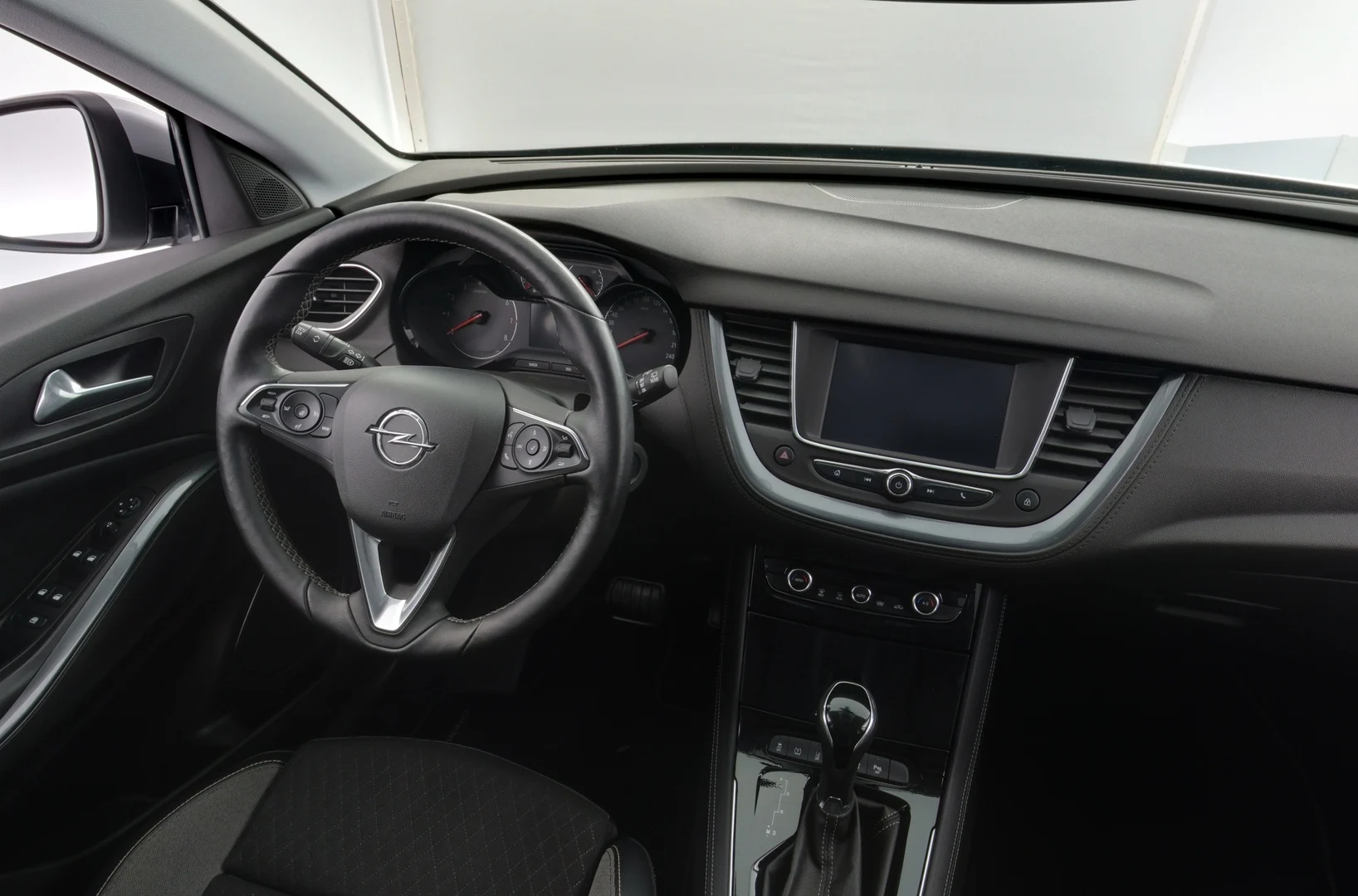 Car Image - 3XTe5u854KaV1hoi4eLIH