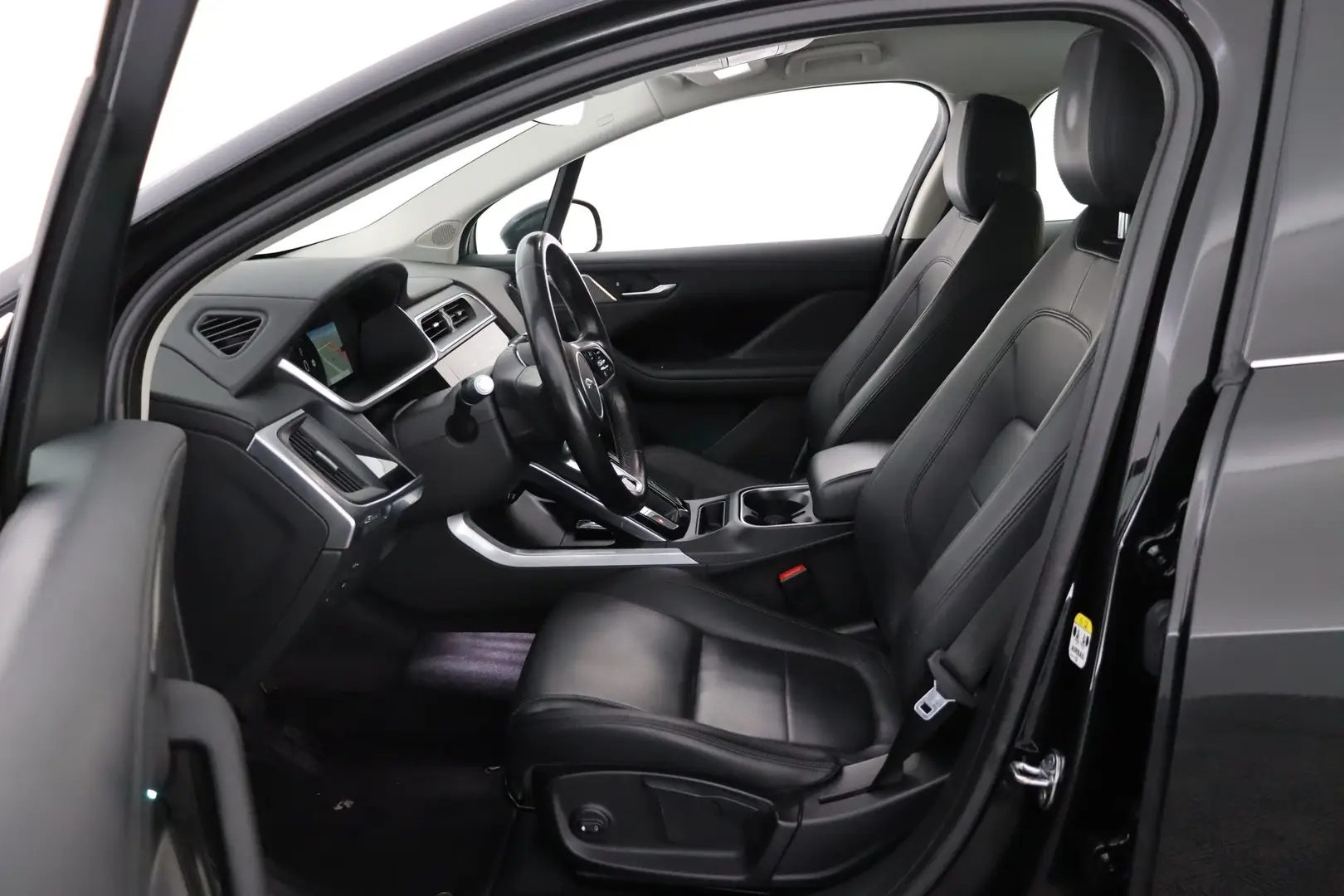Car Image - 7CxCasGOnmChsGmOVMVRMo