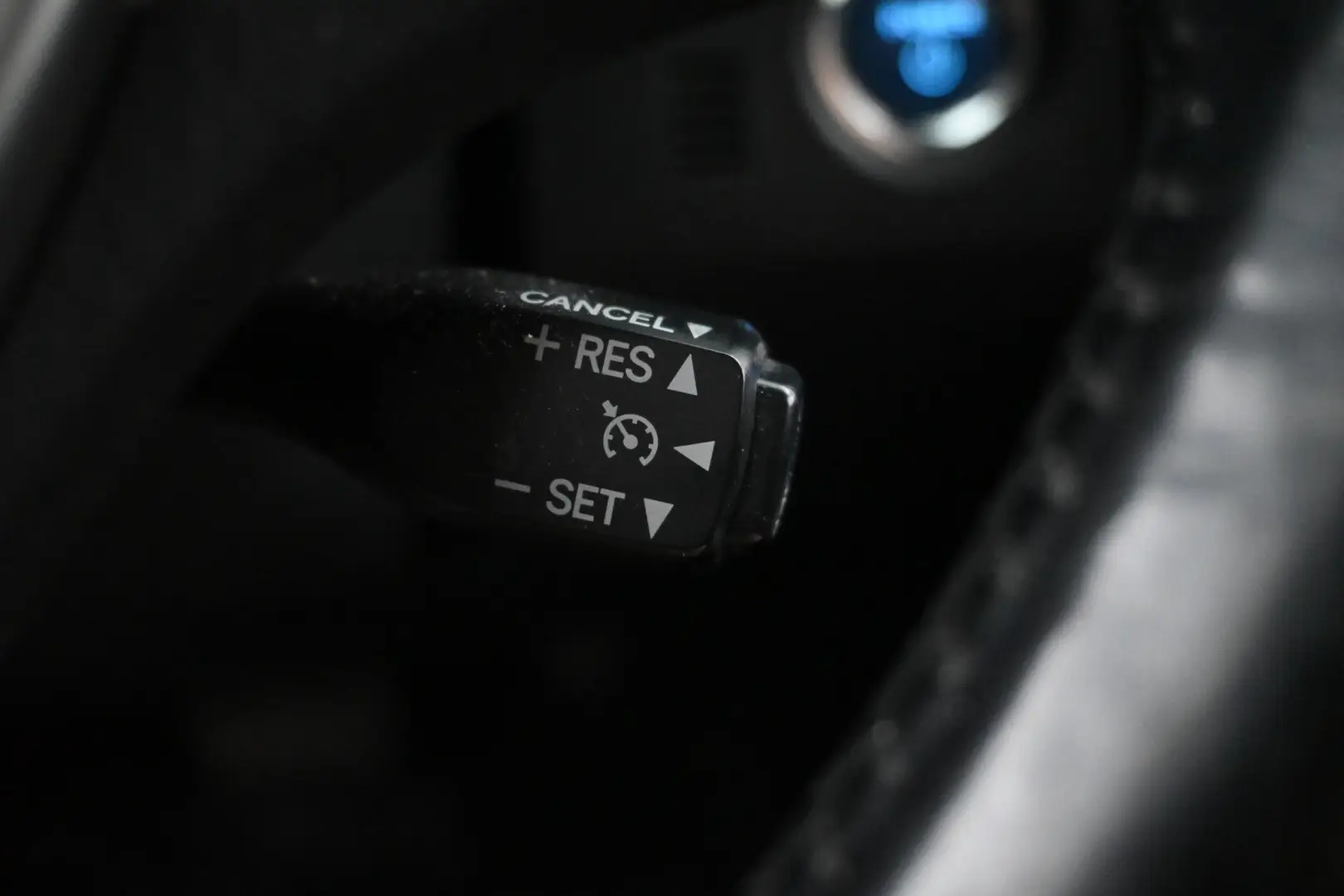 Car Image - 5LCSmJhfE3urabxKnWTZrY