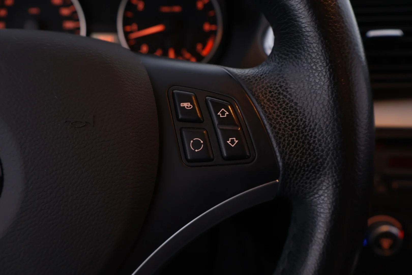 Car Image - 4LlG1lObF8hRTjDzgxDv45