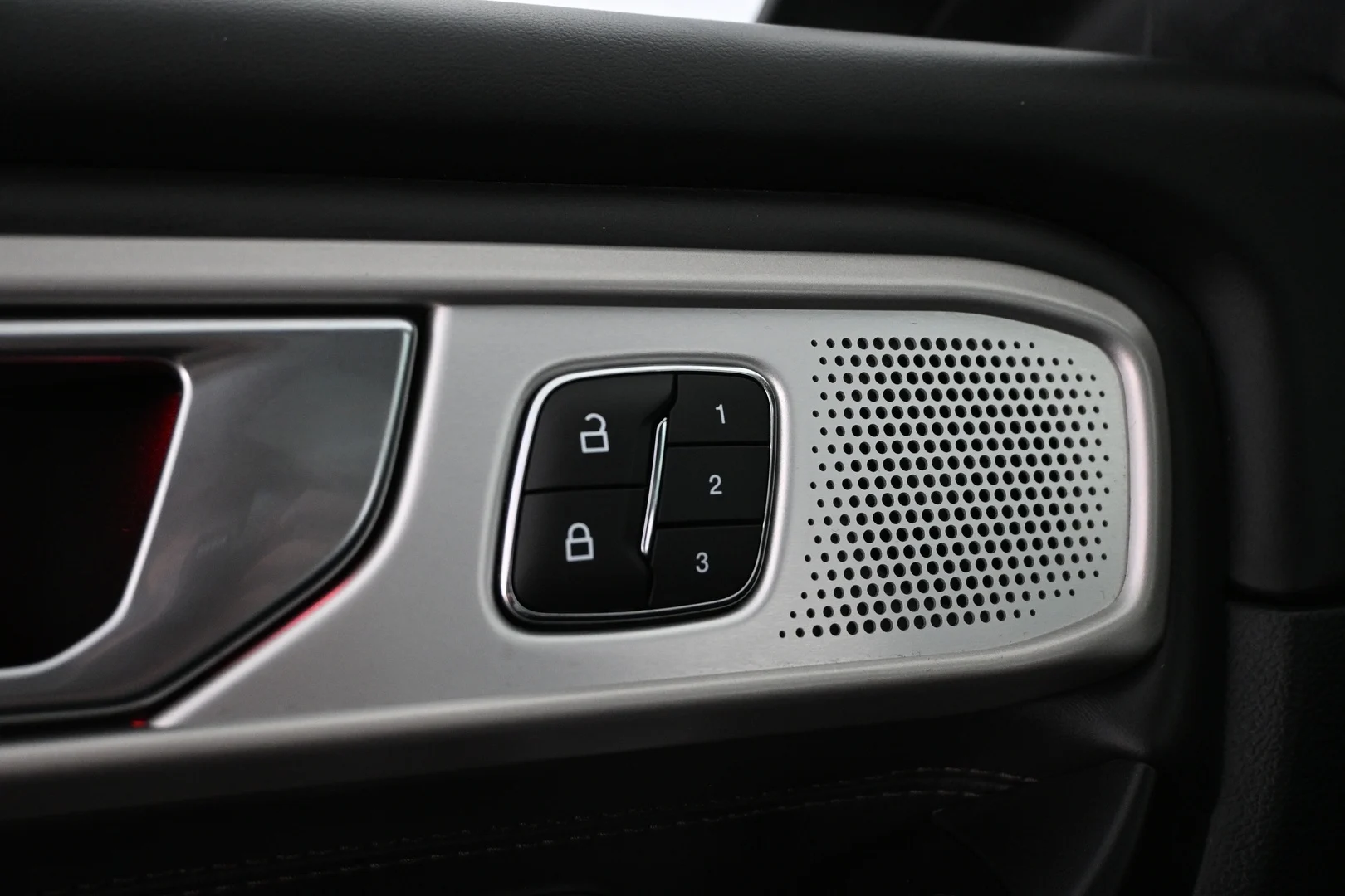 Car Image - 1drPmyOvvAejIeNvQhiGJm