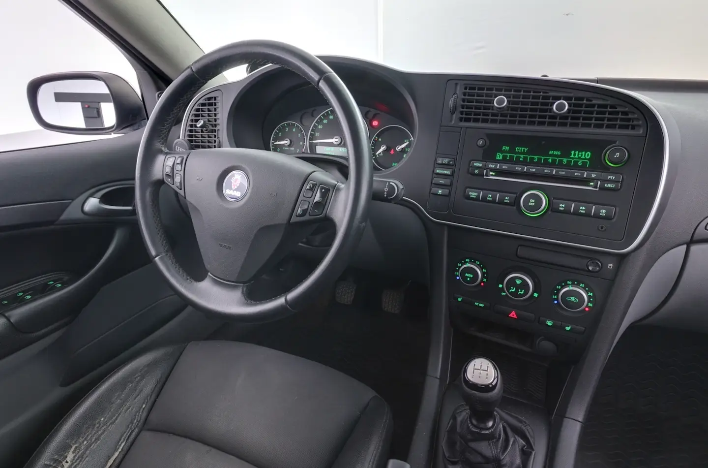 Car Image - 6LLCEM5G2TE6vVsJ6w2TXM