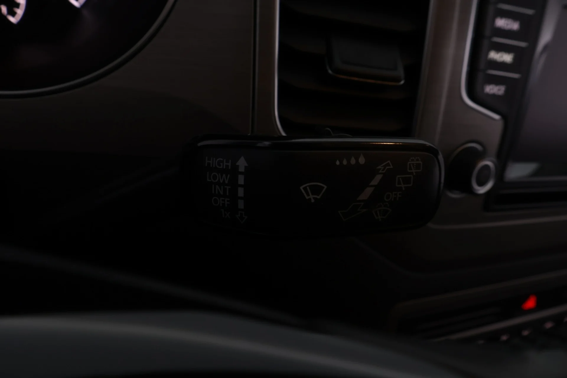 Car Image - 3ExxM1KSEDLN2M9bg60lHl