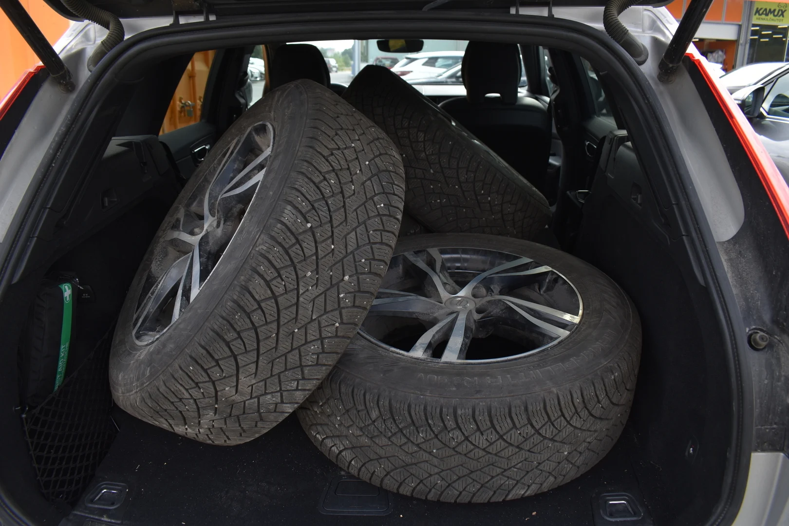 Car Image - 6QBEBe7fYOY4guwvswkBd1