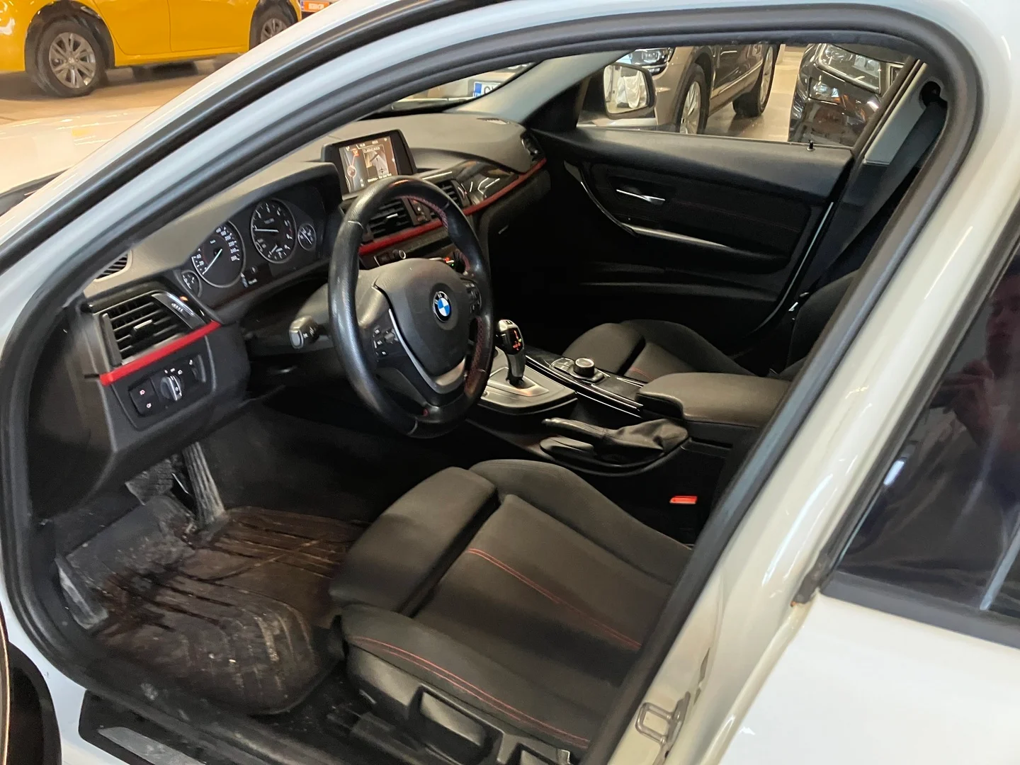 Car Image - 2Ht7cLH4F5jLak0NEpsmUe