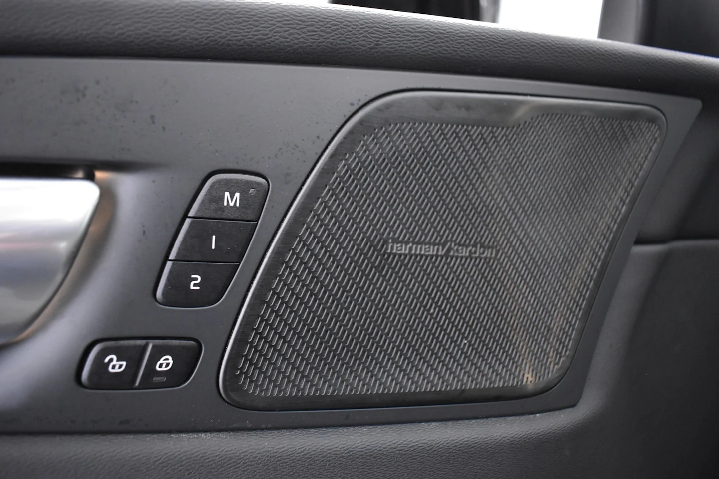 Car Image - 2l8zWTFjzxPQ4ene4M9Mb1