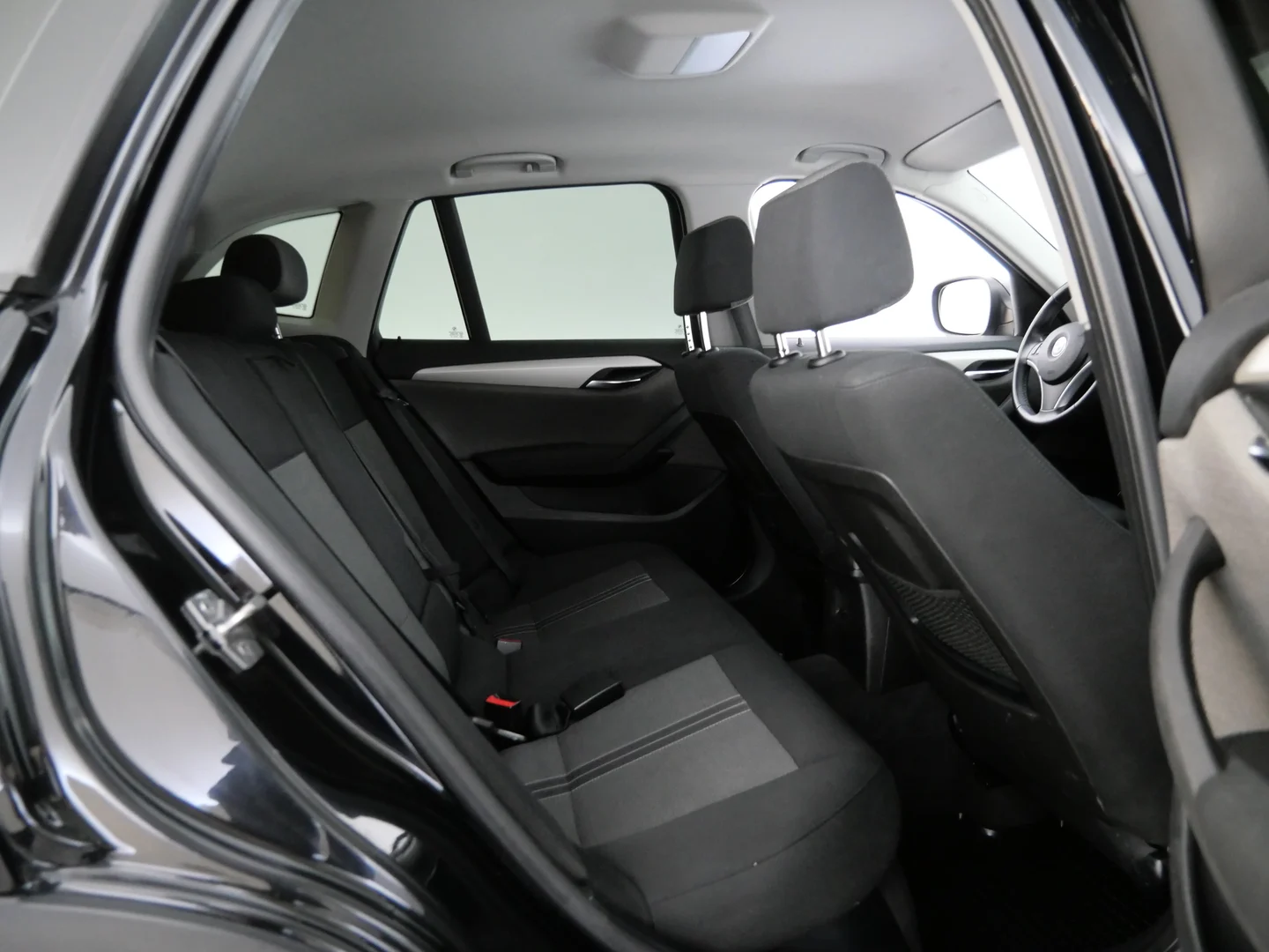 Car Image - hRLoKC4JnngEONFPYkLHC