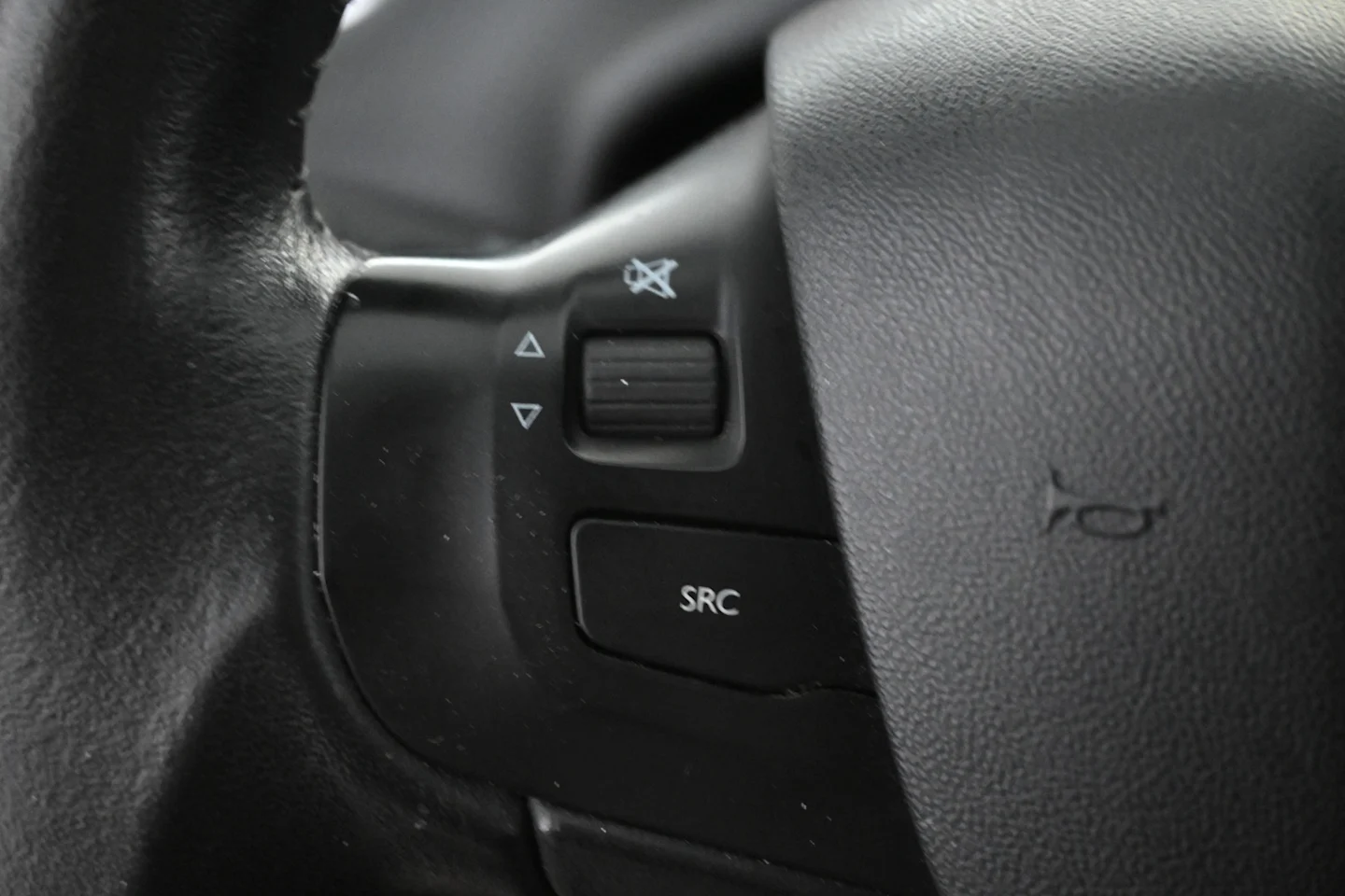 Car Image - 17a8QTGEnIUkFN3OHgB3Xd