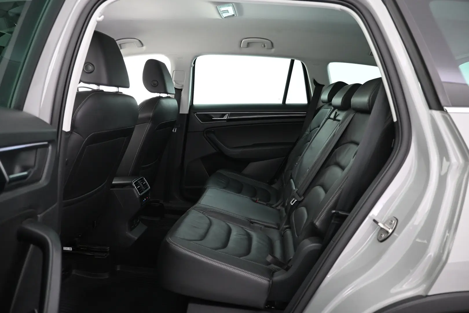 Car Image - 43jbylorwvF4qSghF8emRC