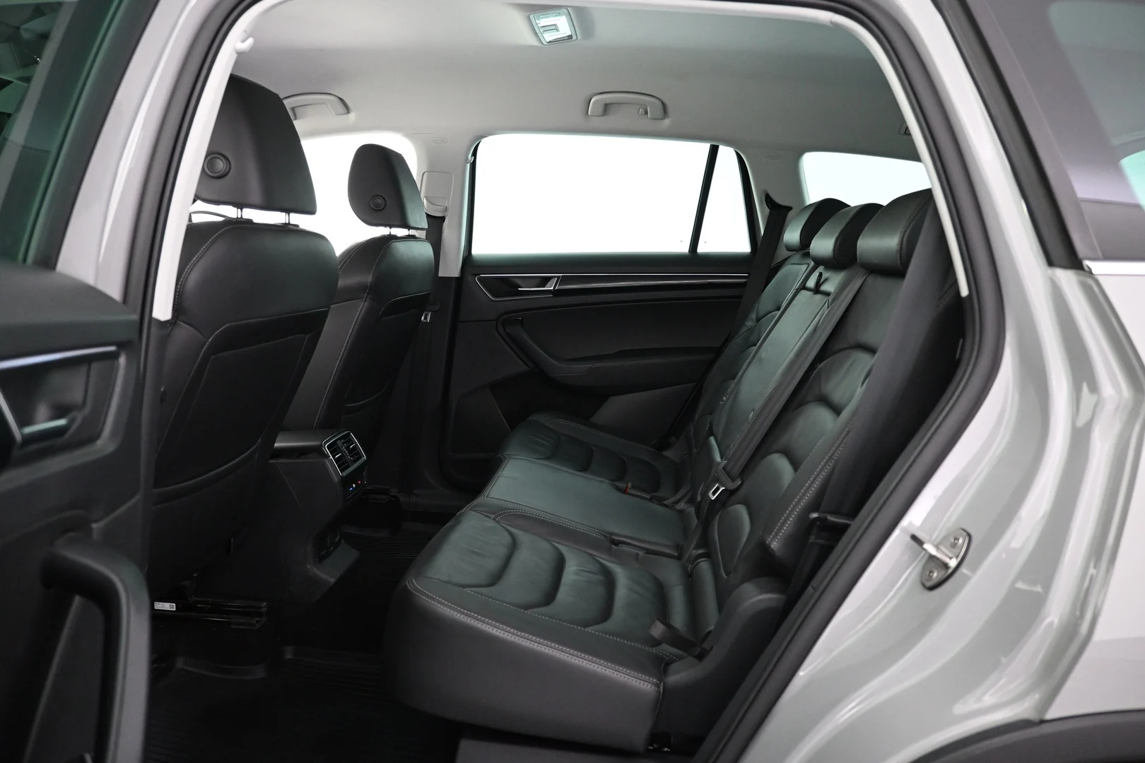 Car Image - 43jbylorwvF4qSghF8emRC