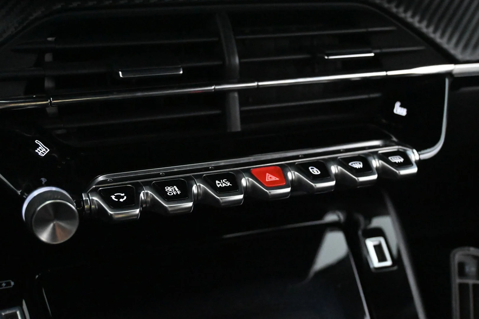 Car Image - 6nGDwD6hiIFQm0XAVuO73X