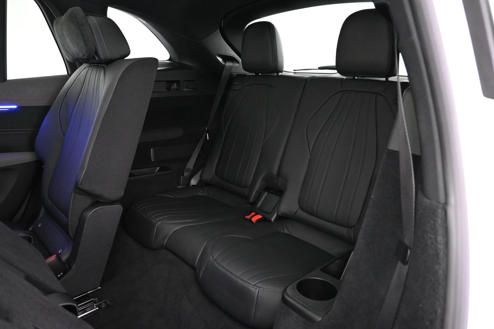 Car Image - LaMzhbgeoQWiXuBElljDU
