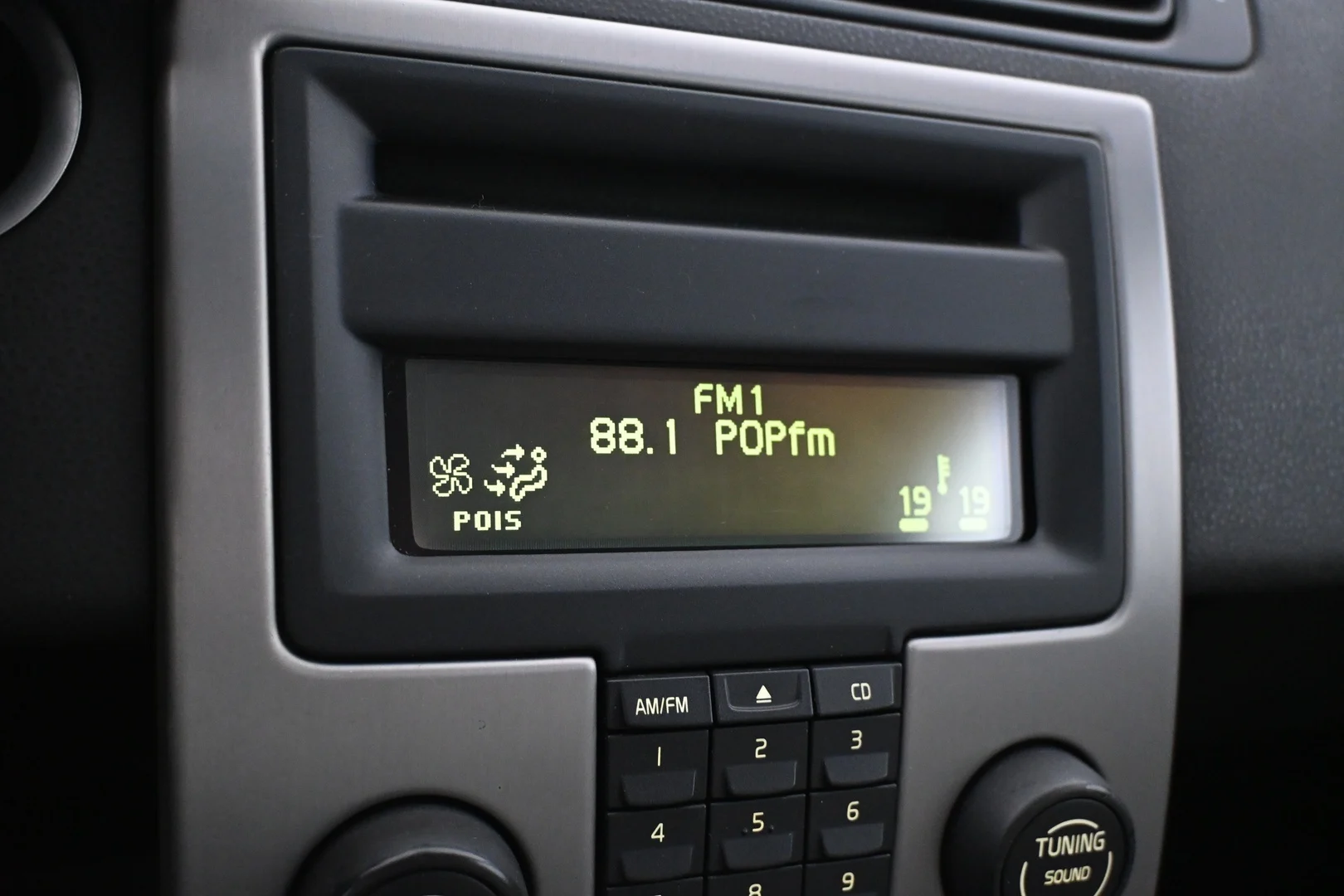 Car Image - 4XeBd3MZKvU4qCJoa7rbgr