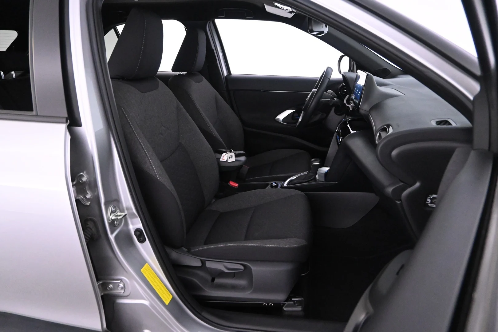 Car Image - 6NsrV7yIyeBMpQc68k6kxD