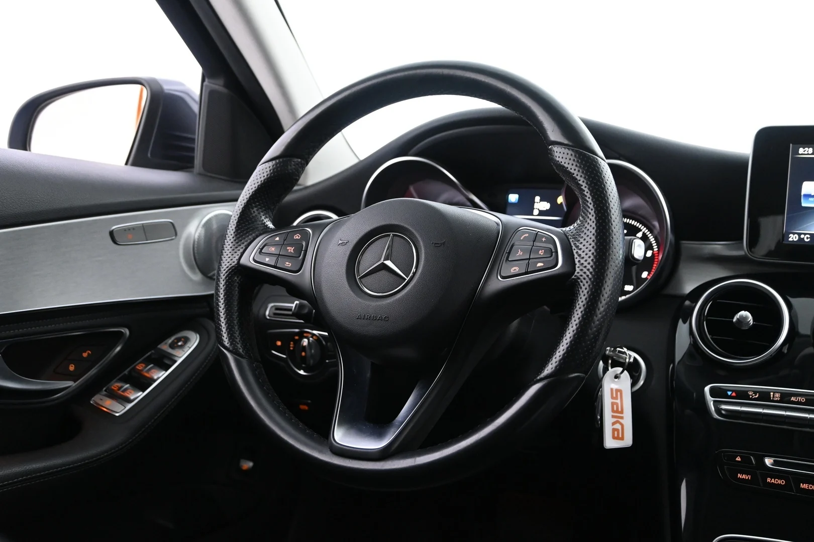 Car Image - 3YDHc3kHwiG6V901HksTxu